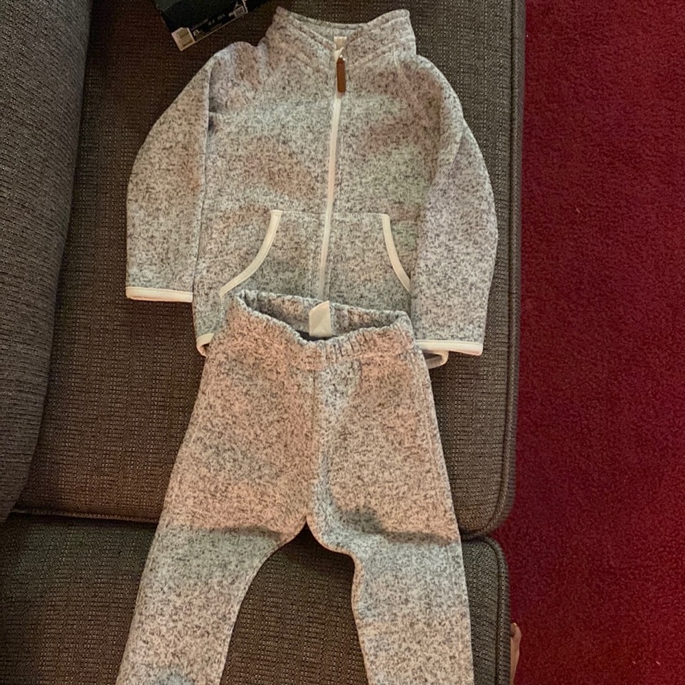H&M Toddler girls active outfit